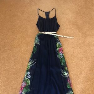 Tropical flowy maxi dress